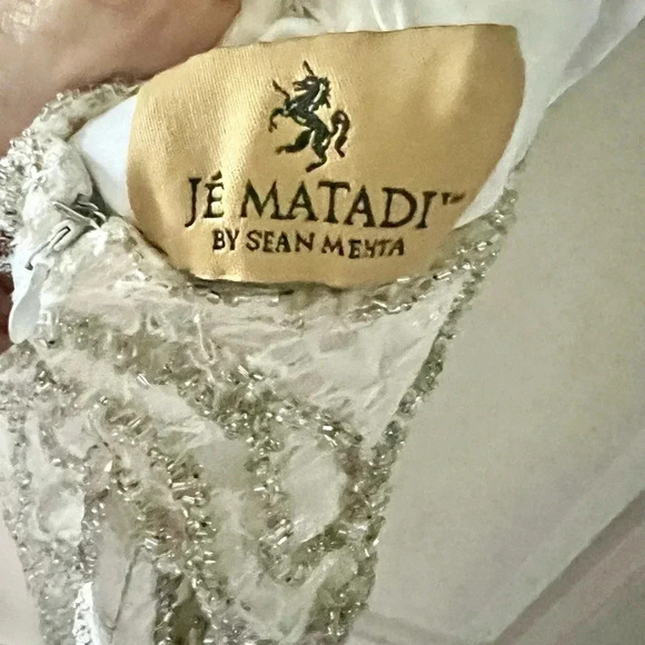 Je Matadi by Sean Mehta White w Silver Beading Full Length Formal Gown - Size 8 - Picture 4 of 8